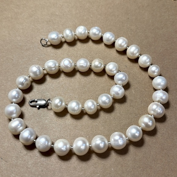 36 Natural pearls 0.27” diameter  17” lengthnecklace new
